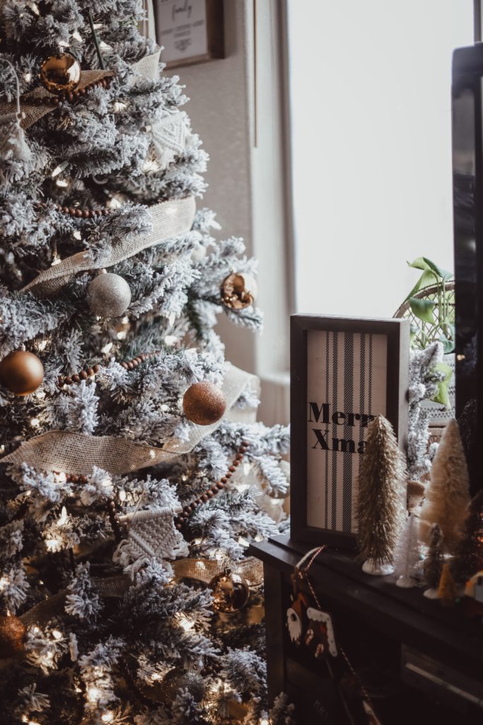 Why & How To Declutter Before The Holidays.
